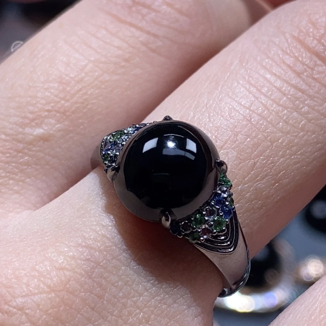 18K金镶嵌戒指翡翠