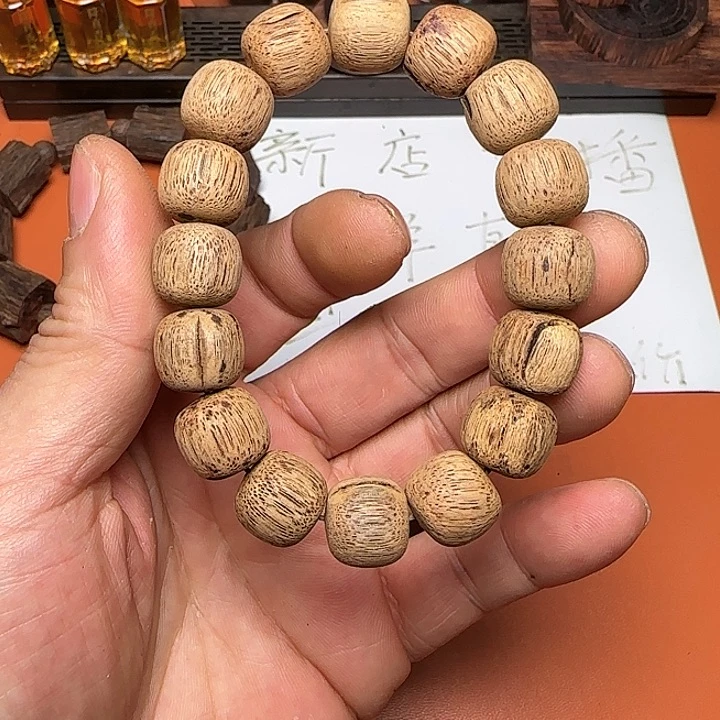 降真香其他降真香1.3*1.4瑕疵绿琪手串