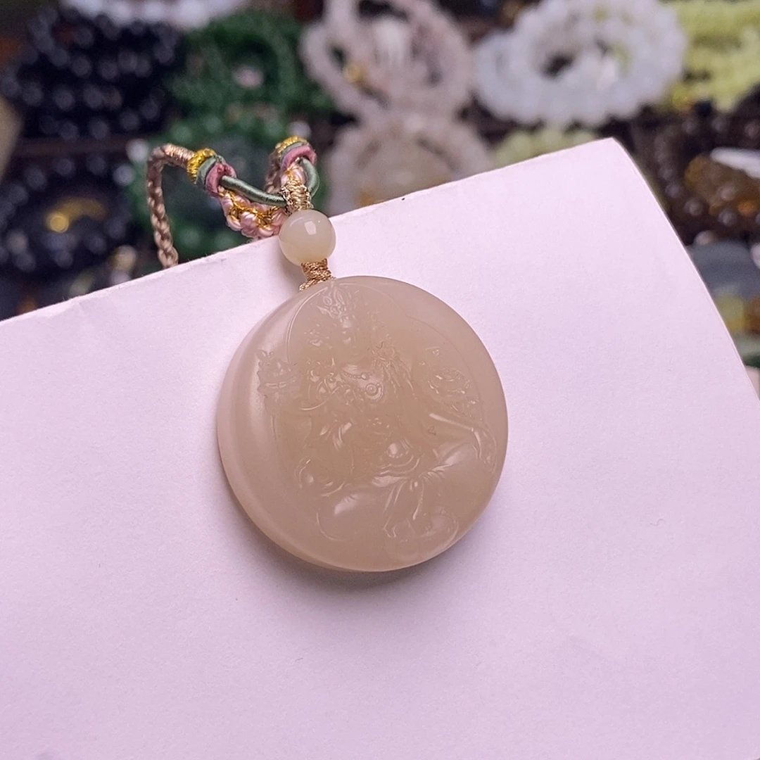 和田玉未镶嵌颈饰藕粉老矿料收藏毕业级度母