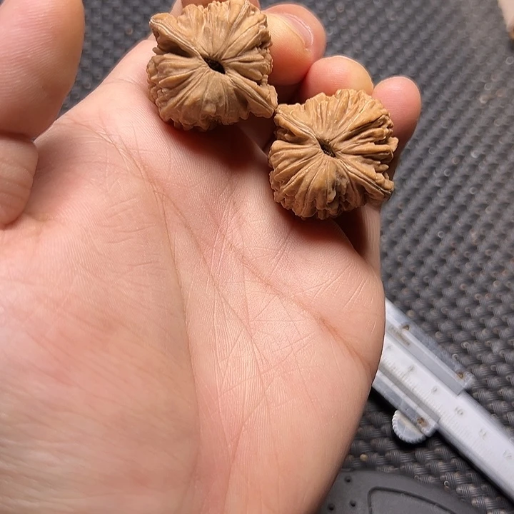 文玩核桃吊坠贝*翘四座楼