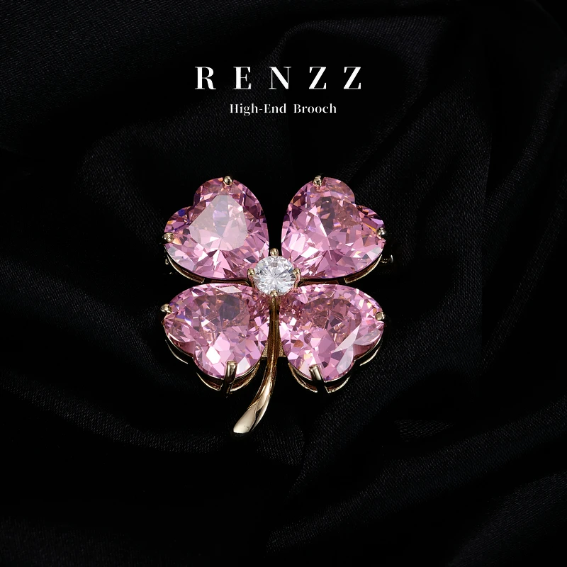 2863 镀K金【幸运草】粉色（大版）设计款大衣送礼胸针