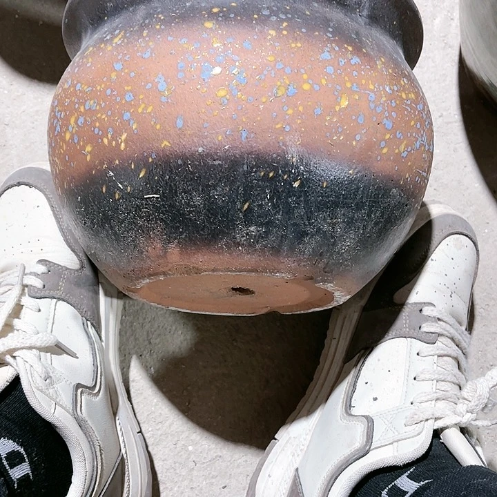 红陶口径25高度18一只小瑕疵