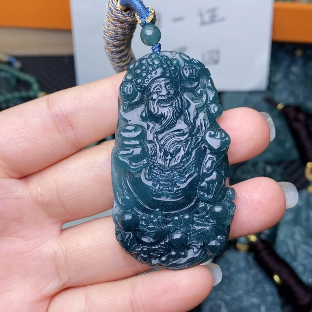 翡翠未镶嵌颈饰