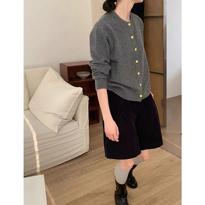 婷～egg全羊～毛温柔针织衫小金扣毛衣外套上衣开衫女