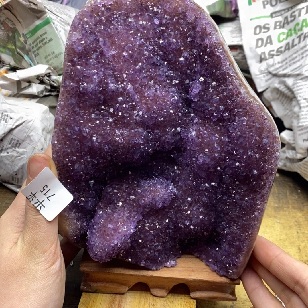 紫晶乌拉圭未镶嵌