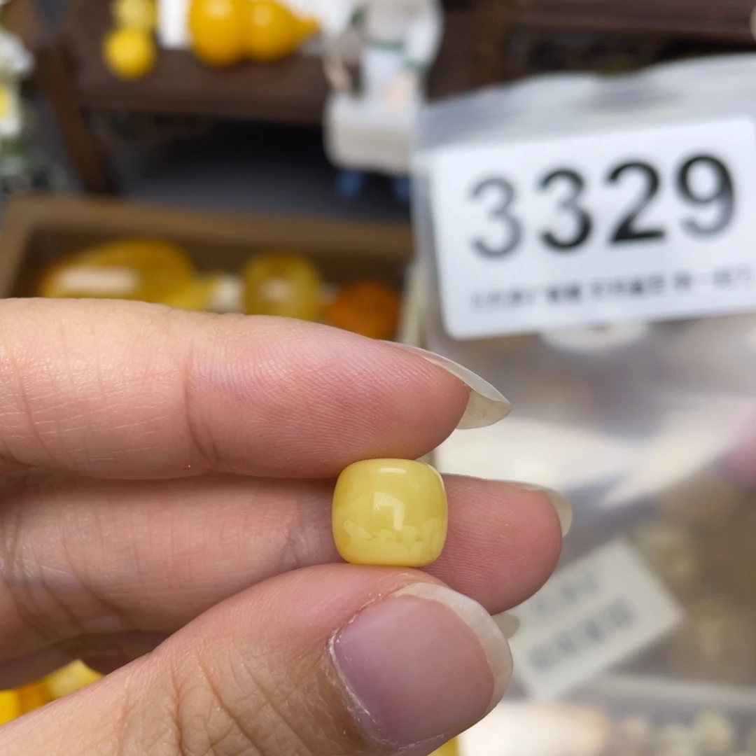 未镶嵌蜜蜡珠宝奇石10