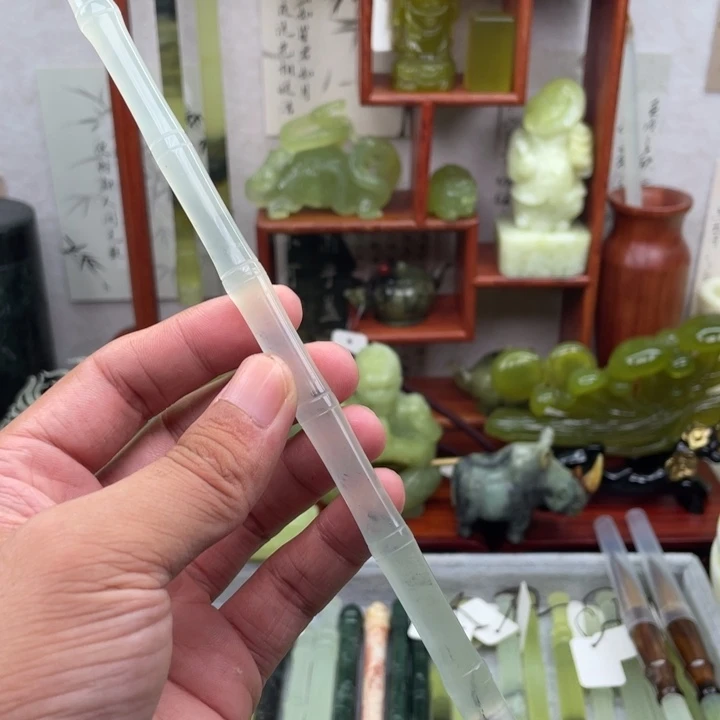 未镶嵌蛇纹石玉四大名玉毛笔