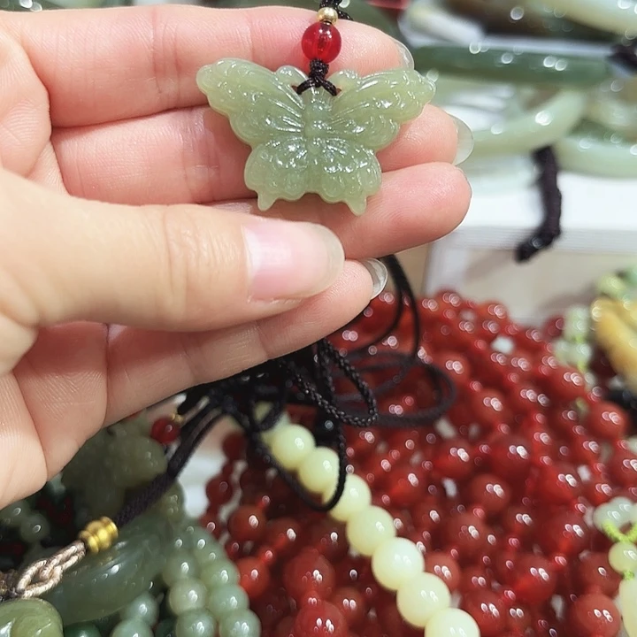 石英岩玉未镶嵌手镯