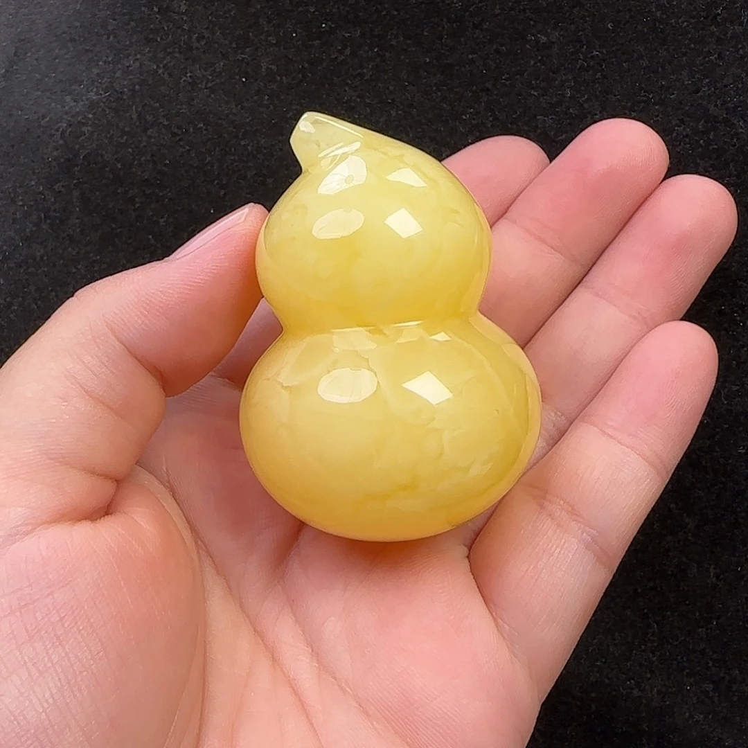 蜜蜡未镶嵌珠宝奇石