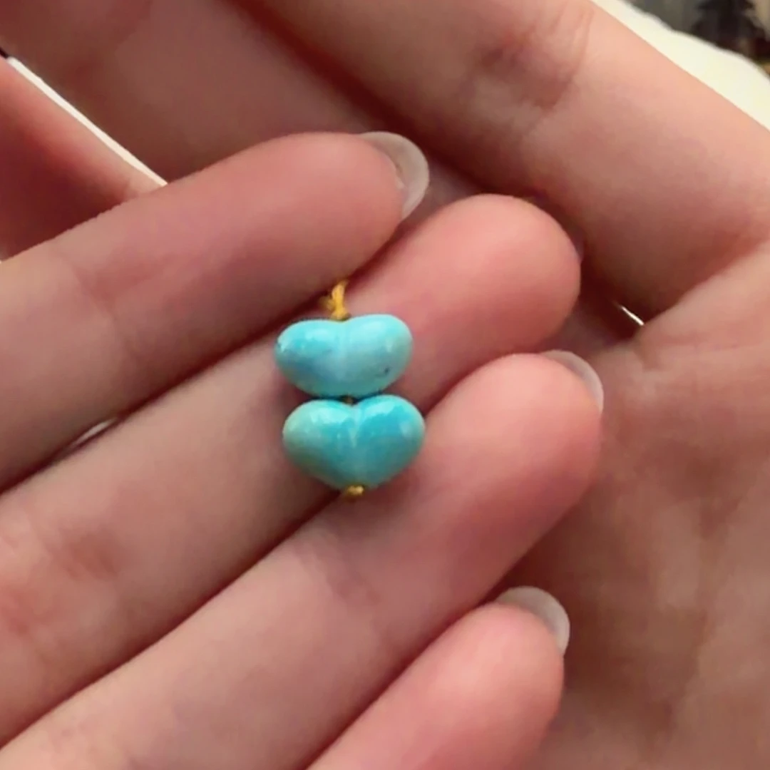 绿松石未镶嵌颈饰