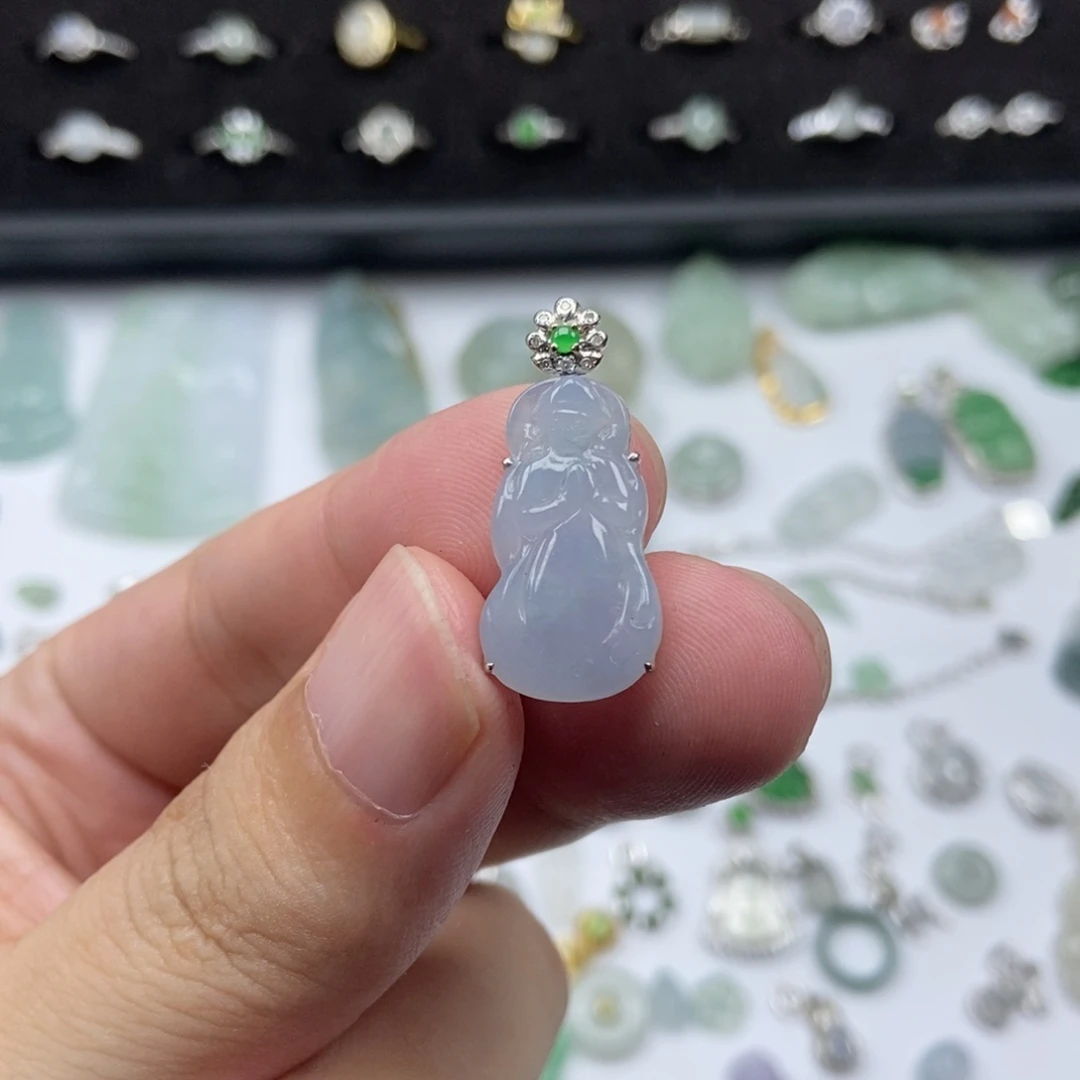 翡翠18K金镶嵌颈饰