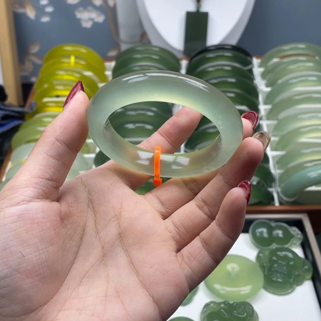 未镶嵌蛇纹石玉手镯