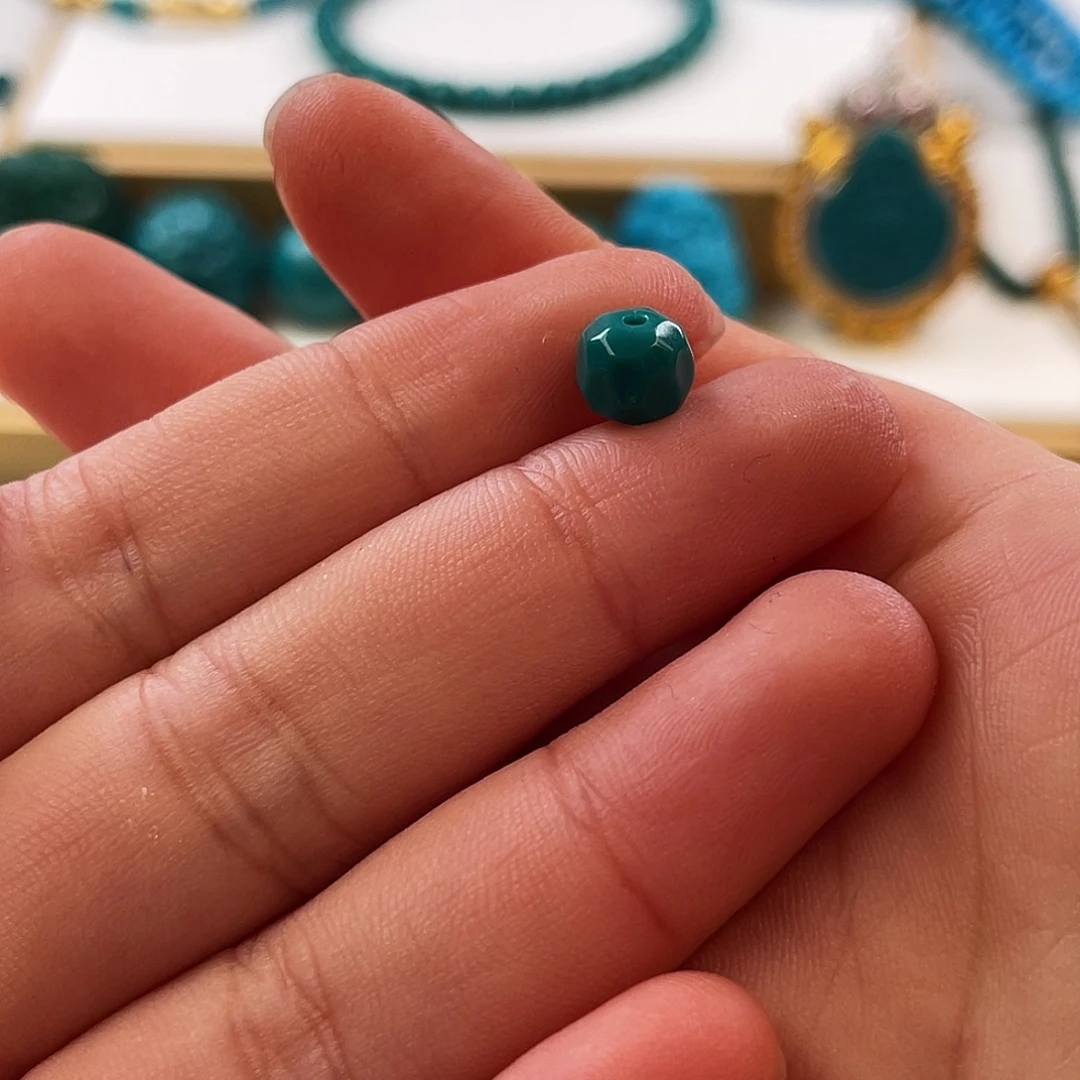 绿松石未镶嵌把件