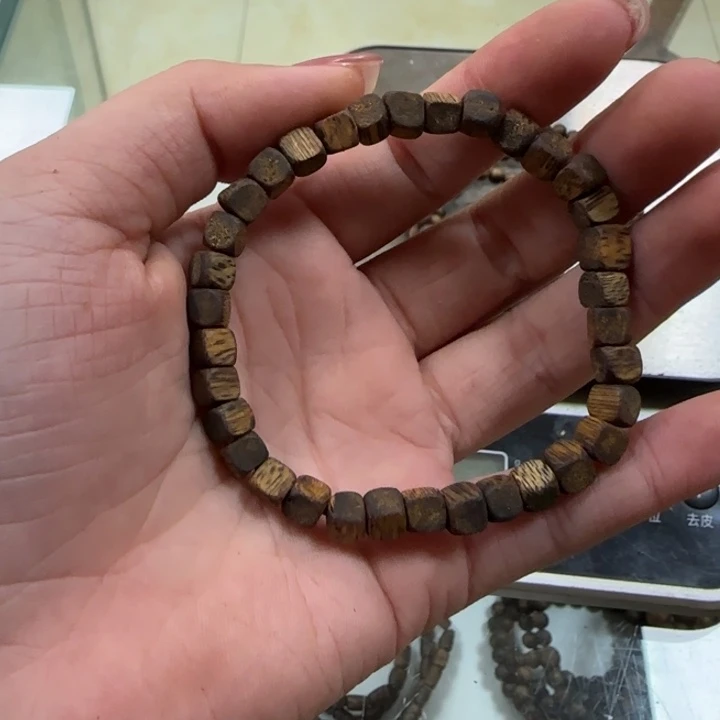 沉香碎屑沉香白棋方糖珠
