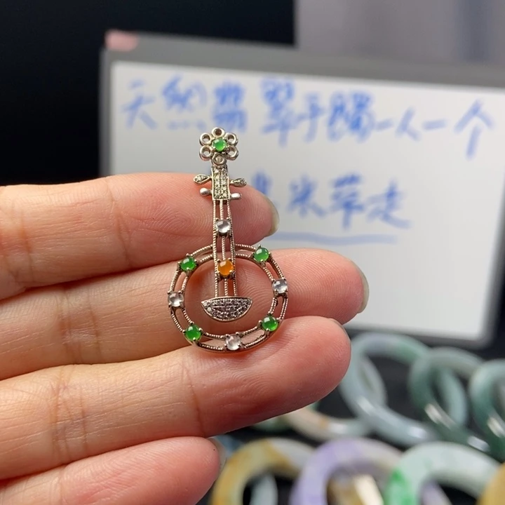 翡翠未镶嵌颈饰婷翡翠首饰