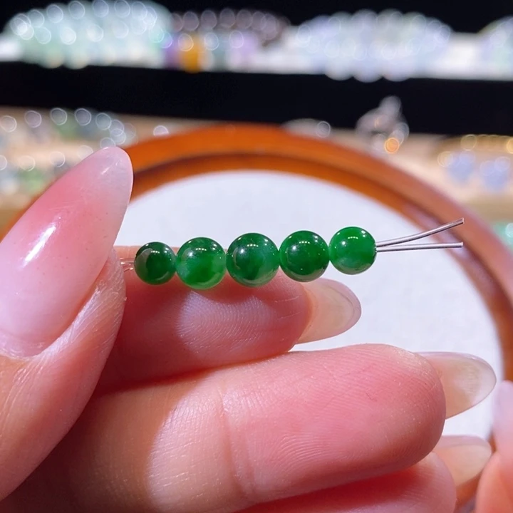 翡翠未镶嵌吊坠(不含链)多样性发其一