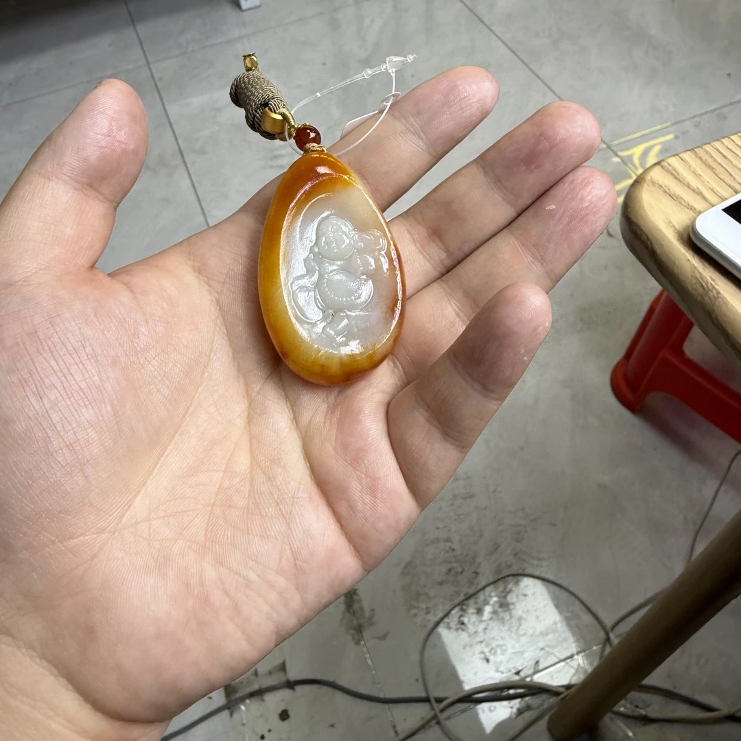 石包沁色佛公手把把玩件