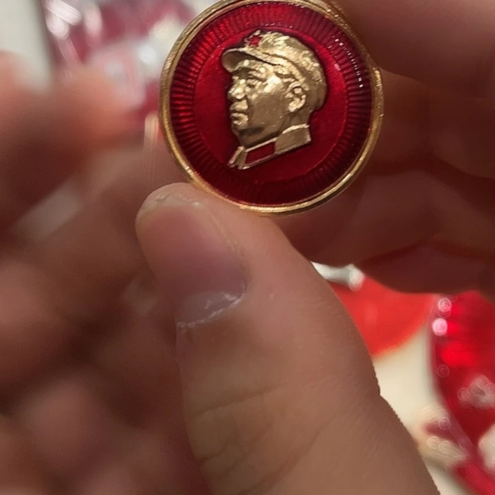 立***泷像章一一一一一高贵轻