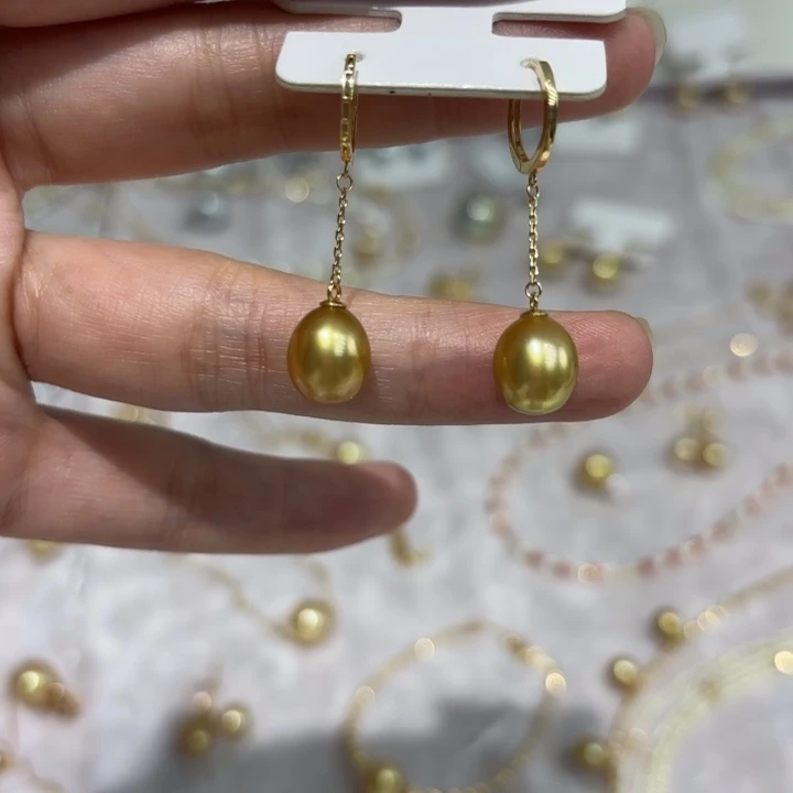 18K金镶嵌海水珍珠耳饰