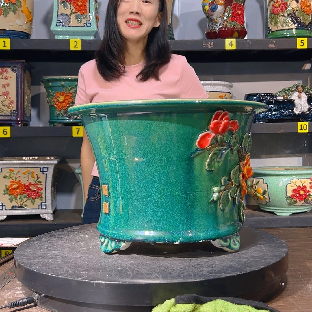 黑***佬岭南石湾盆。