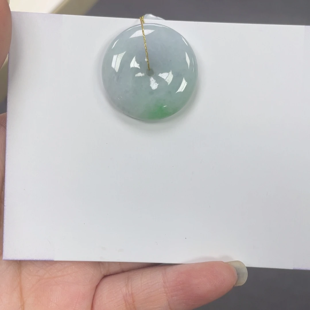 翡翠未镶嵌颈饰平安扣