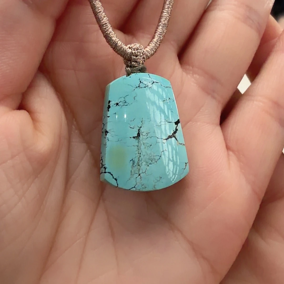 绿松石未镶嵌颈饰