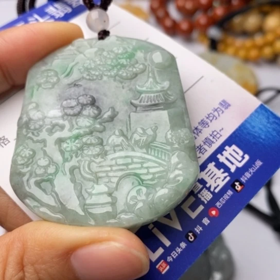 翡翠颈饰未镶嵌翡翠