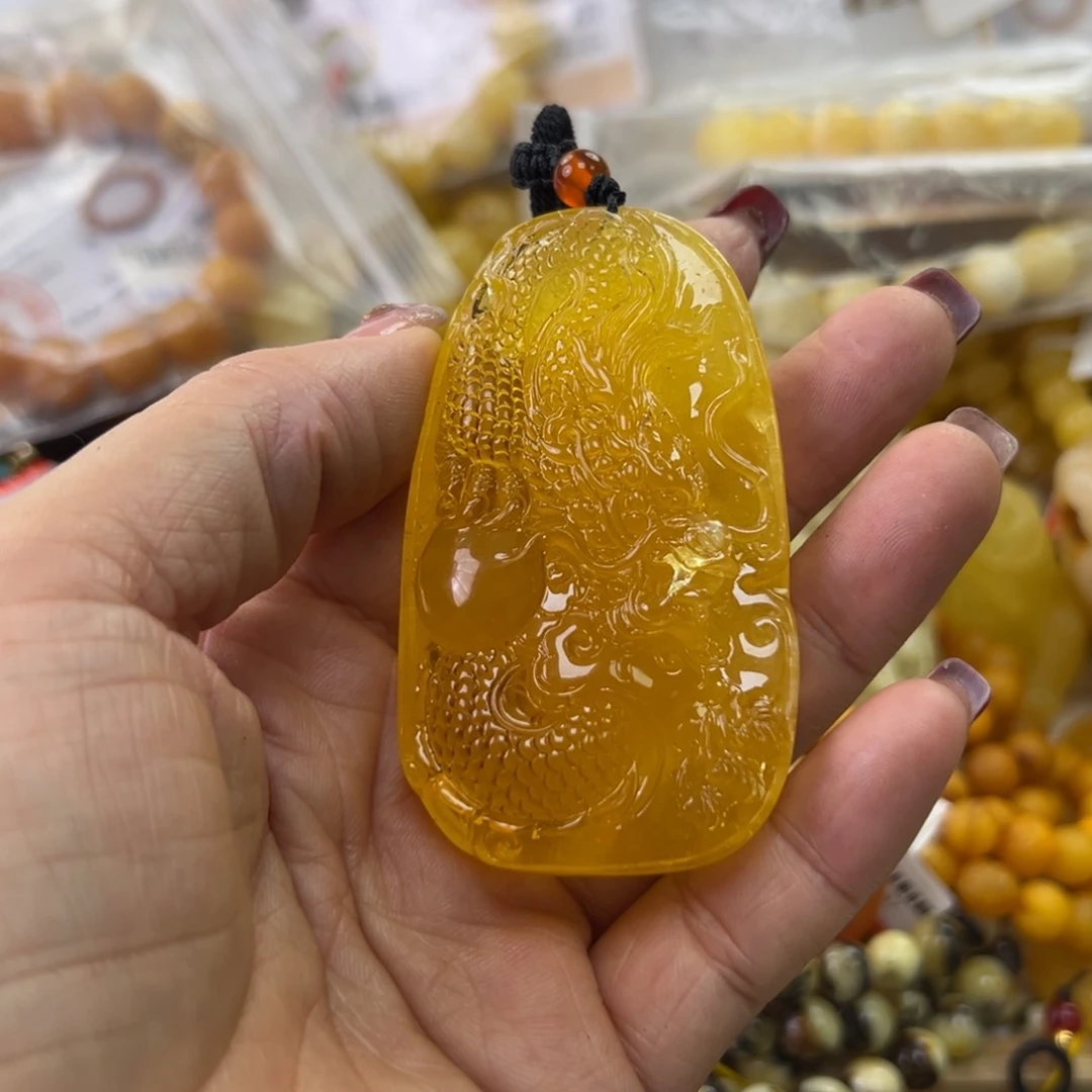 琥珀珠宝奇石未镶嵌