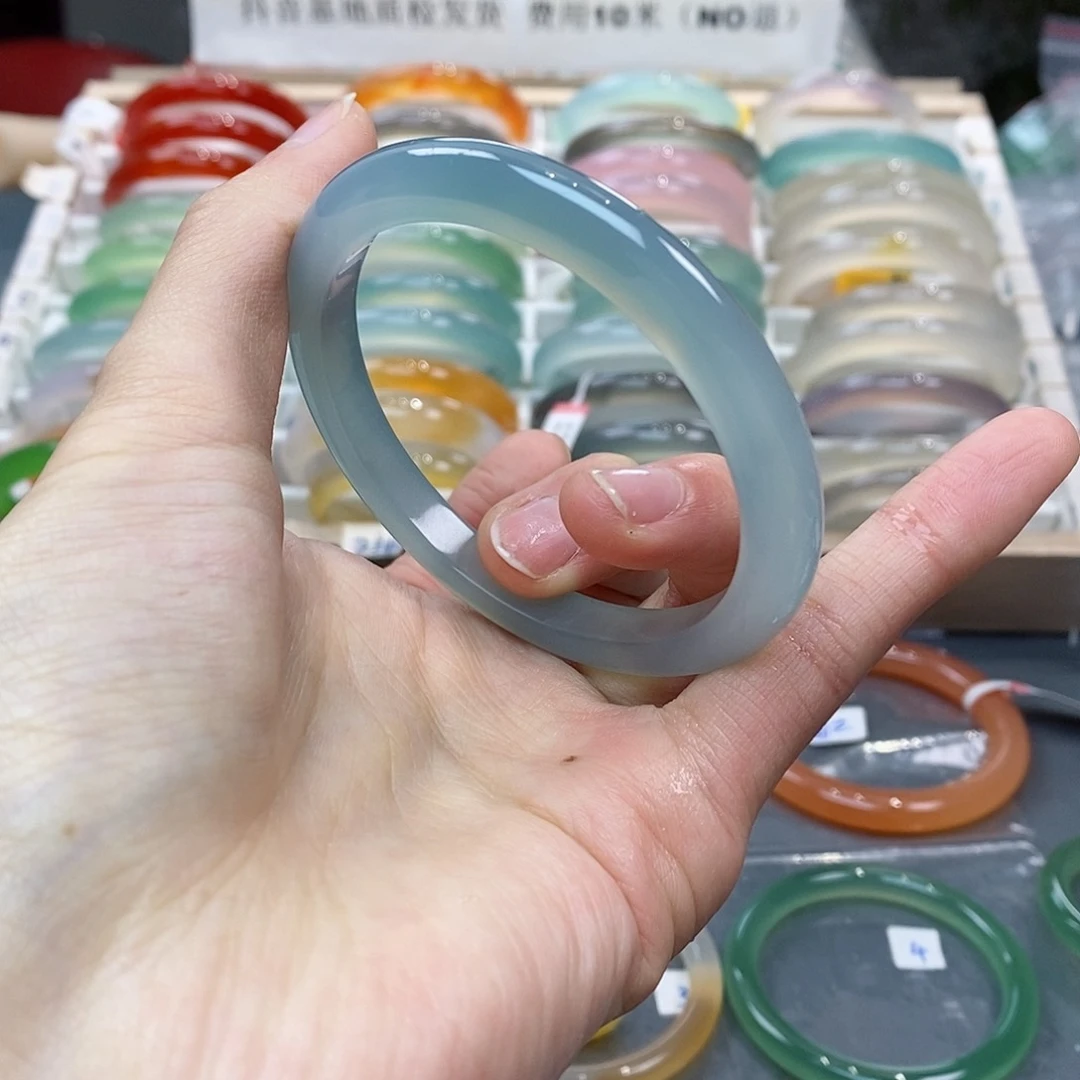 玛瑙/玉髓手镯未镶嵌L****a