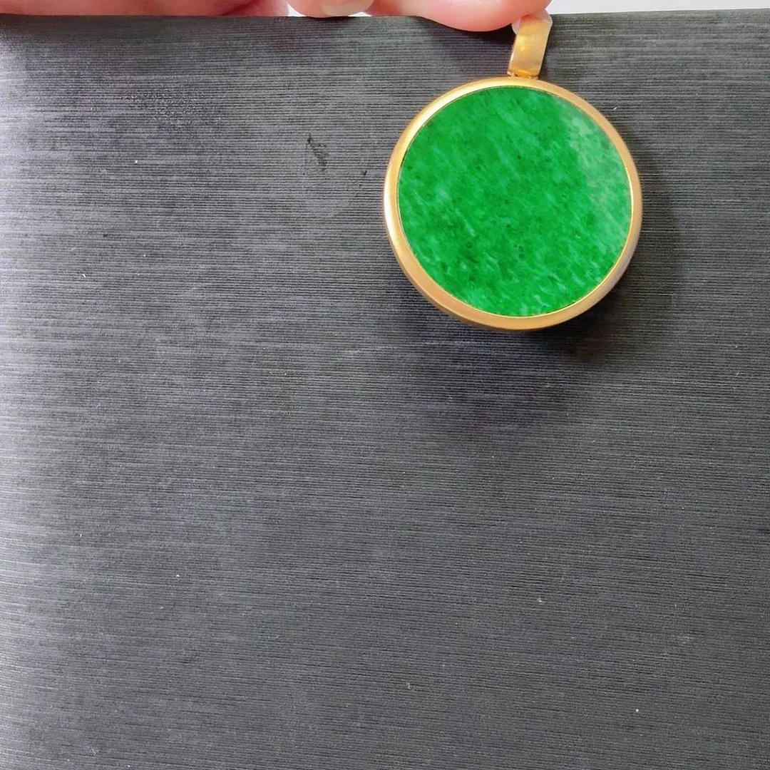 颈饰18K金镶嵌翡翠彩***?仓库