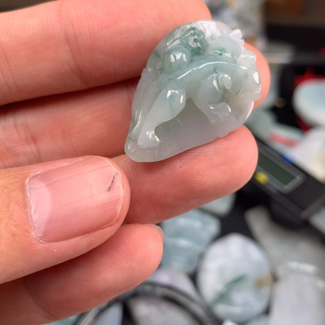 翡翠未镶嵌颈饰福利