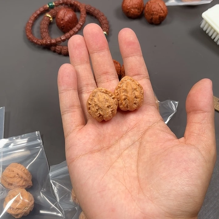 文玩核桃吊坠小八楞小手捻