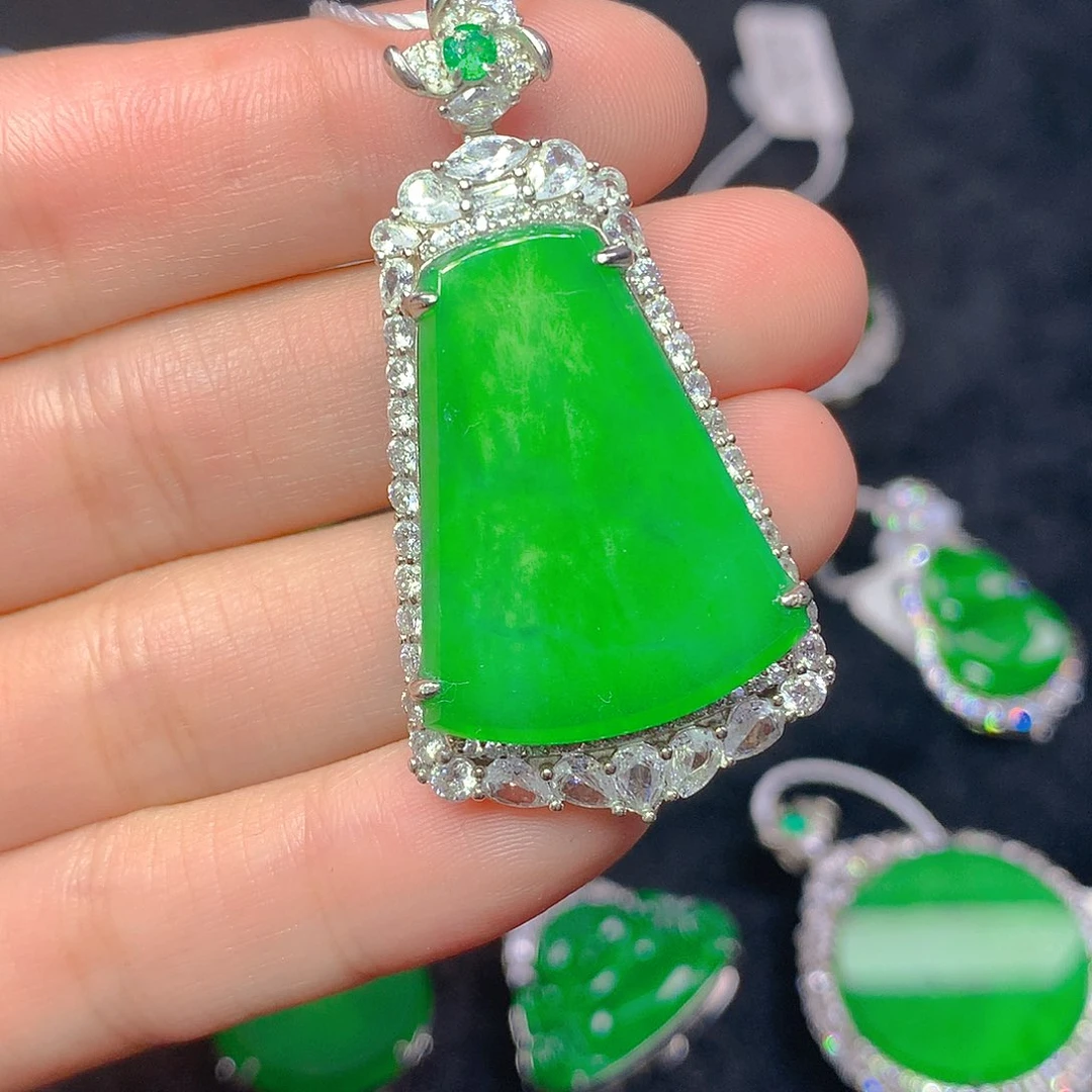 翡翠银S925镶嵌颈饰吊坠