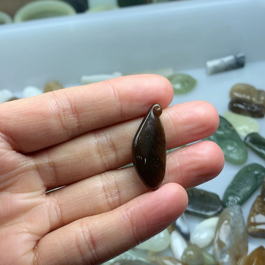 和田玉把件未镶嵌酷*星