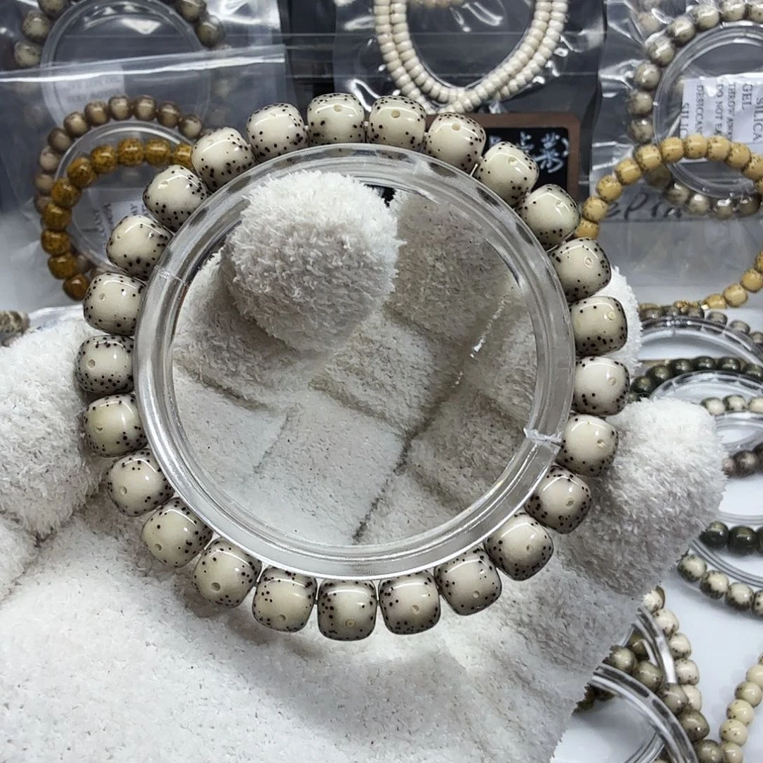 夰***吊坠星月菩提9/8黄金瞳