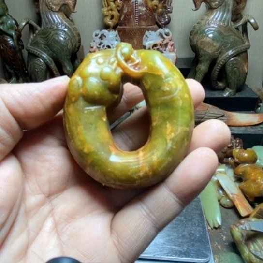 未镶嵌和田玉摆件