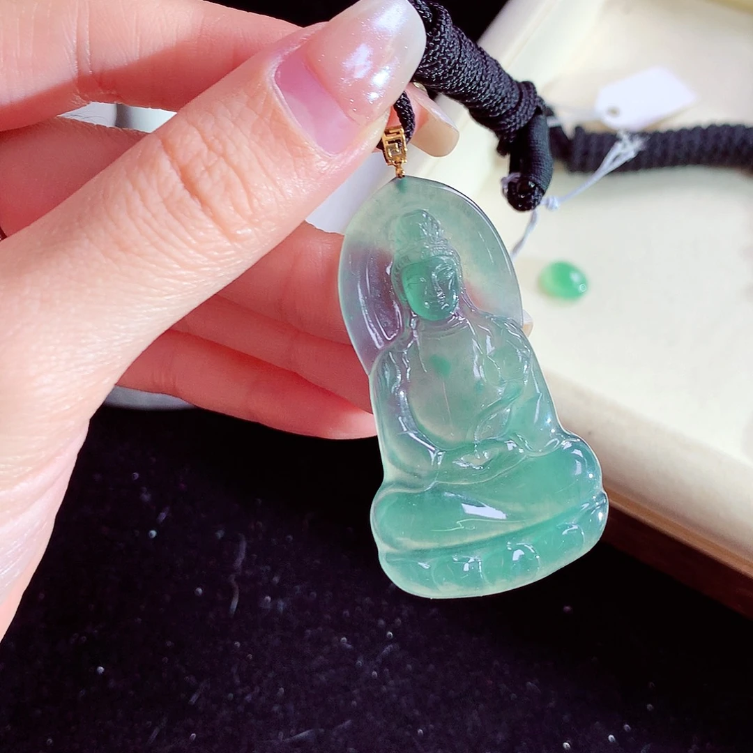 颈饰18K金镶嵌翡翠