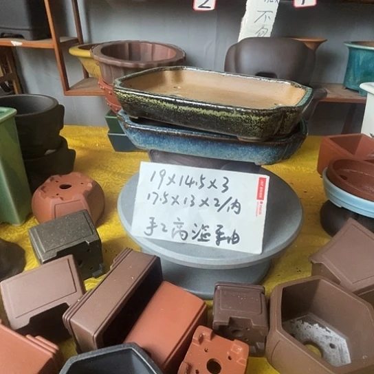 宜兴紫砂花盆二个
