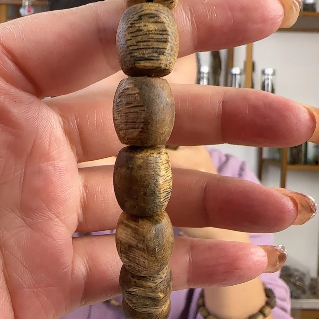 沉香手串大留疤单圈手串