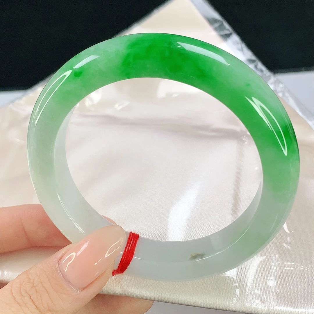 未镶嵌手镯翡翠824