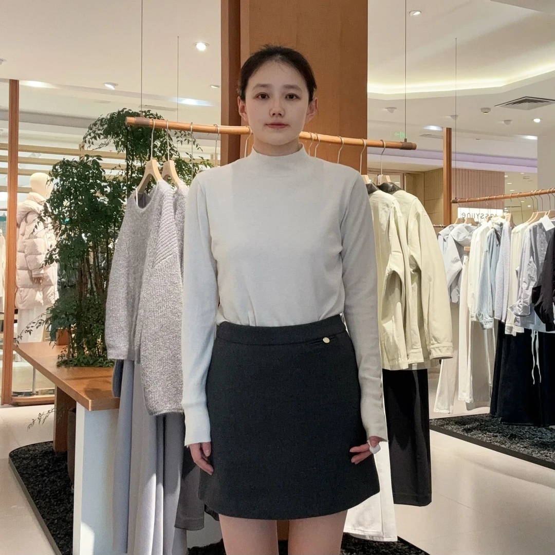 【银泰百货奥莱WH】本涩女士简约时尚秋冬百搭半身裙E22112C01