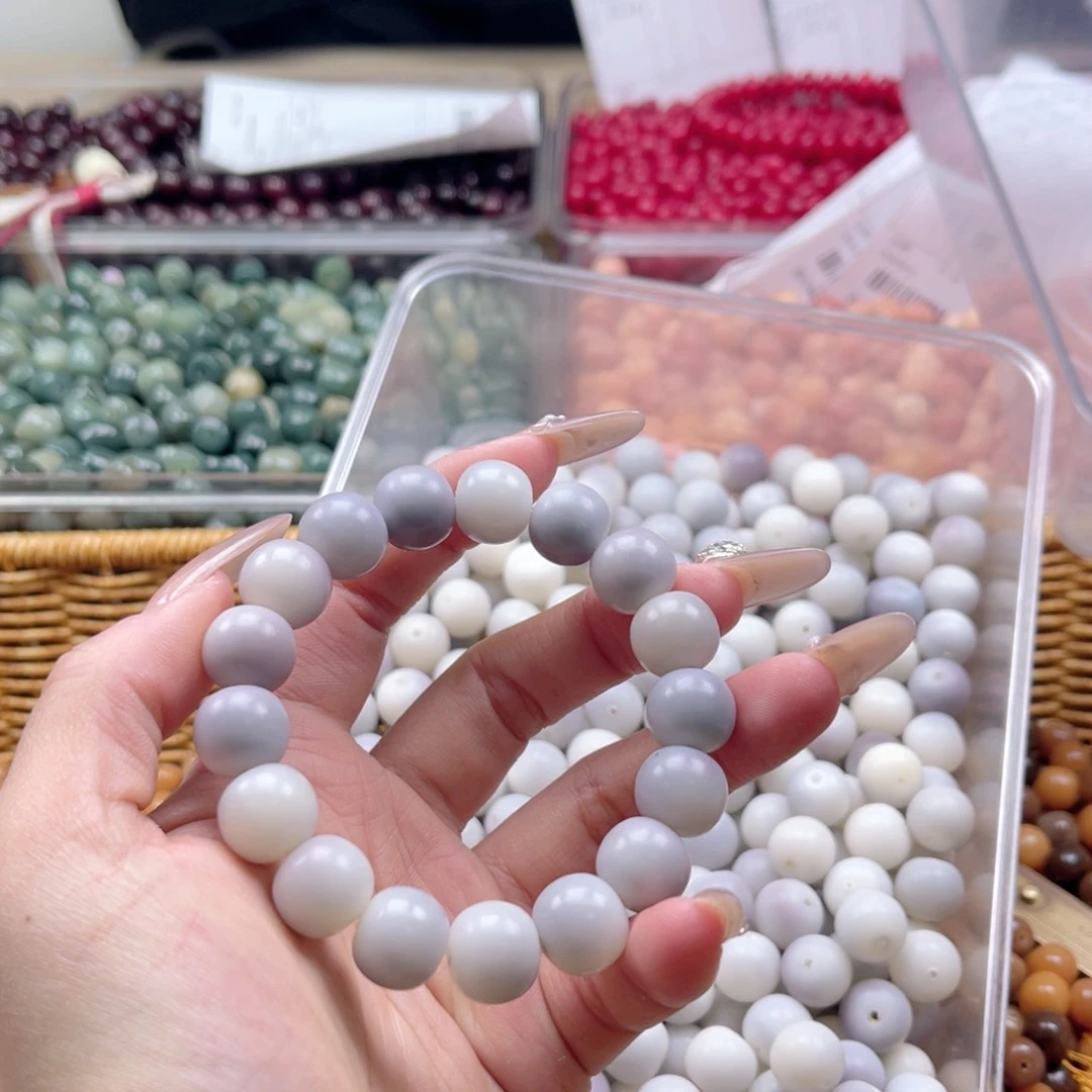 白玉菩提吊坠z13.5mm40颗。干磨