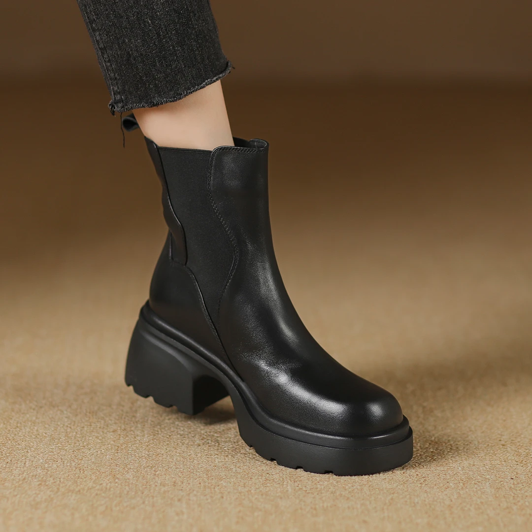 粗跟短靴女明星同款百搭鞋子2025新款真皮烟筒切尔西靴厚底骑士靴