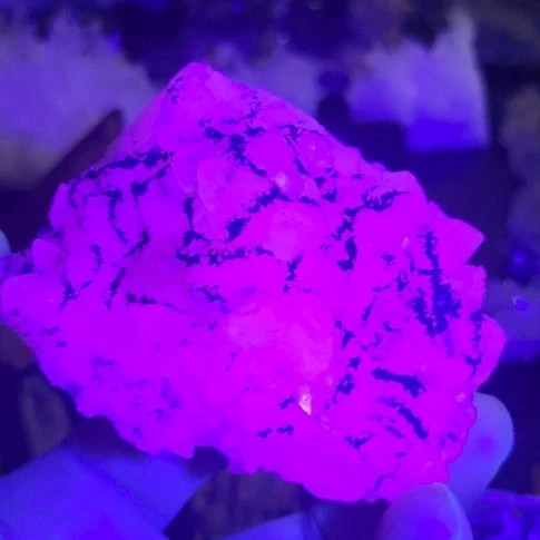 摆件水晶未镶嵌矩阵粉方解