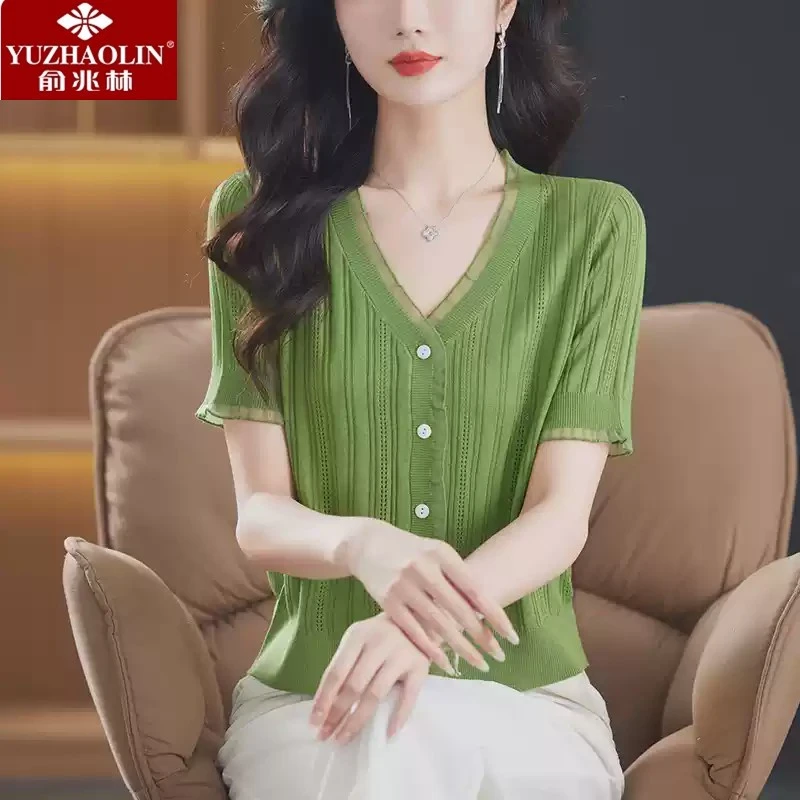 俞兆林V领冰丝短袖t恤女新款妈妈夏装洋气配裙子短款上衣薄款针织
