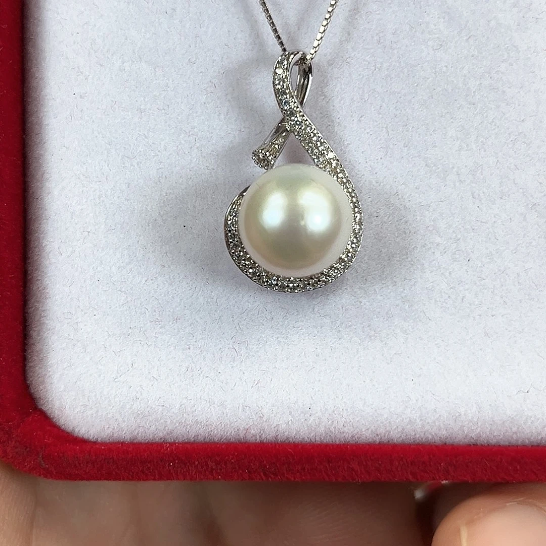 颈饰银S925镶嵌淡水珍珠
