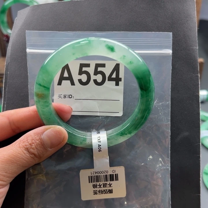 石英质玉未镶嵌手镯57