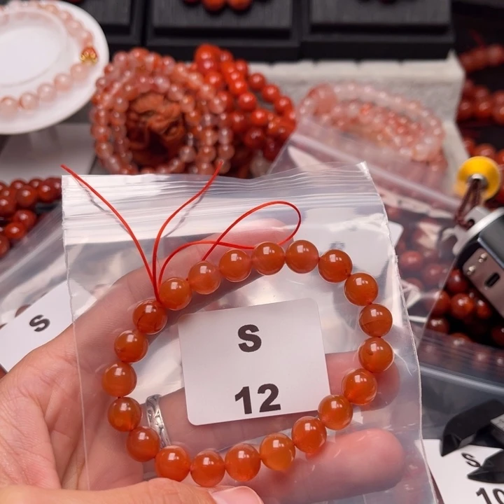 南红玛瑙未镶嵌多样性发货默认微瑕称重9mm