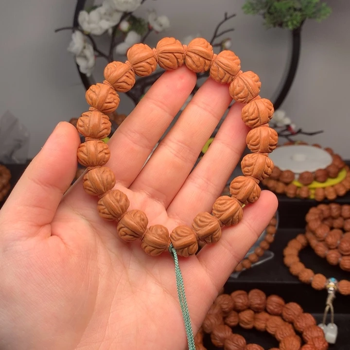 桃核吊坠龙纹桃核15金豆