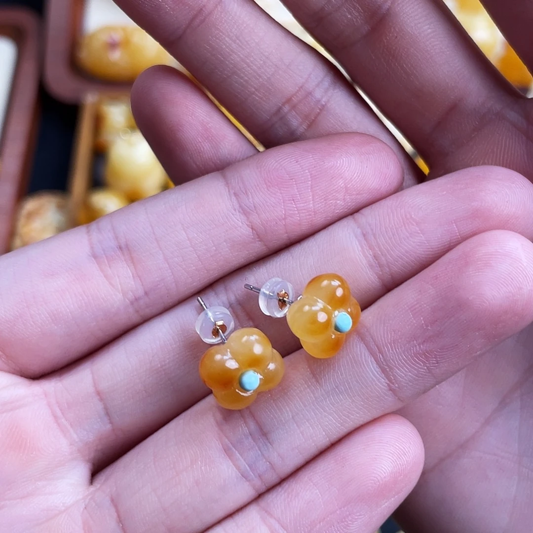 琥珀未镶嵌珠宝奇石